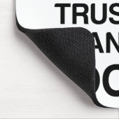 VERTROUWEN ME, IK KAN SOCCER SPELEN MUISMAT (Hoek)