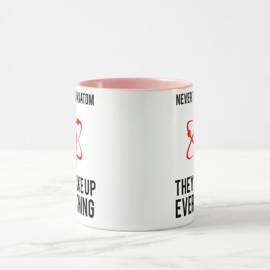 VERTROUWEN NOOIT EEN ATOM MOK (Midden)