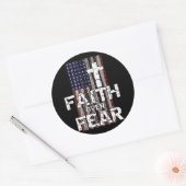 Vertrouwen over angst ronde sticker (Envelop)