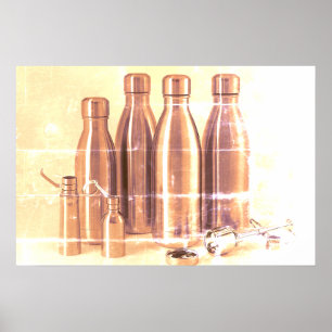 Vervaagde bruine stalen waterflessen op een retro poster