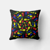 Vervaagde en gestippelde regenboogkleuren bloemen kussen (Achterkant)