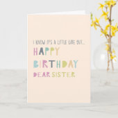Vervaldag voor zuster Pastel-typografie achtergela Kaart (Gele Bloem)