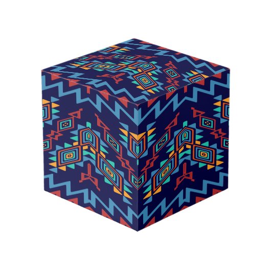 Vervormd, abstract ontwerp van vormen kubus (Voorkant hoekig)
