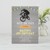 Vervuil fiets verjaardagsuitnodiging kaart (Staand voorkant)