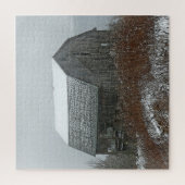 Verwaarloosde schuur in sneeuw landschaps puzzel (Verticaal)