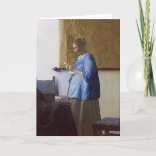 Verwacht moeder leest een brief kaart (Voorkant)