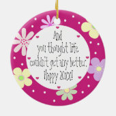 Verwacht onze 1e Baby en het is een meisje-kerst Keramisch Ornament (Achterkant)