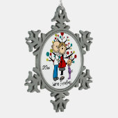 Verwacht paar met meisjessnowflake tin sneeuwvlok ornament (Links)