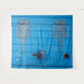 Verweerd Hout Helderblauwe Deur Achtergrond Tunesi Wandkleed (Voorkant (horizontaal))