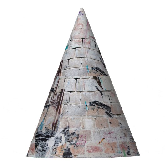 Verweerde baksteen: stadsmuur van Poster. Feesthoedjes (Voorkant)