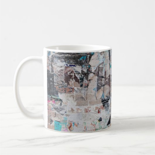 Verweerde baksteen: stadsmuur van Poster. Koffiemok (Links)