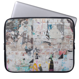 Verweerde baksteen: stadsmuur van Poster. Laptop Sleeve