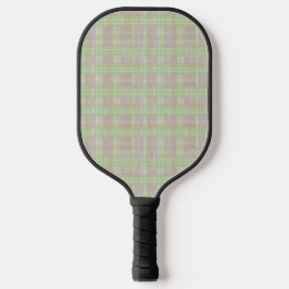 Verweerde neutrale saliegroen geruite gordijnen pickleball paddle