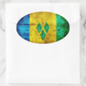 Verweerde vlag van Saint Vincent Ovale Sticker (Tas)