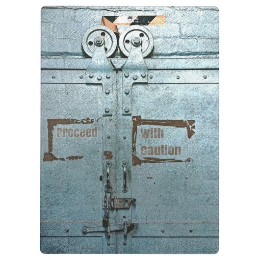 Verwerk voorzichtig met blauwe grijze industriële  klembord (Achterkant)