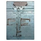 Verwerk voorzichtig met blauwe grijze industriële  klembord (Voorkant)