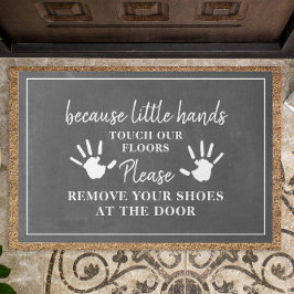 Verwijder alstublieft schoenen kleine handen krijt deurmat