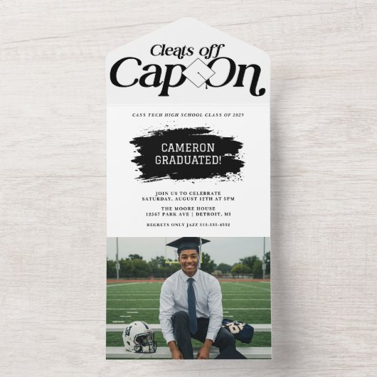 Verwijdert Pet op Afstuderen in één uitnodiging (Binnen)