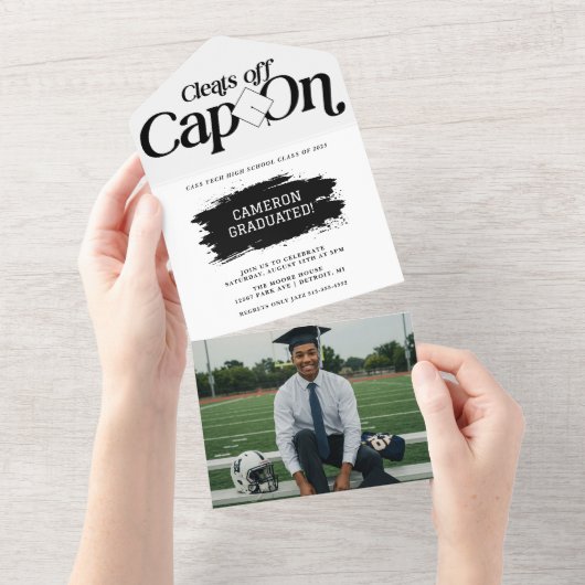 Verwijdert Pet op Afstuderen in één uitnodiging (Afscheurbaar)