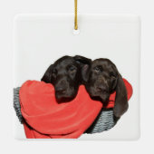 Verwijzers in een mand keramisch ornament (Achterkant)