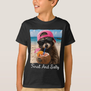 Verwilderde en zoute grappige wasbeerstrand zomer  t-shirt