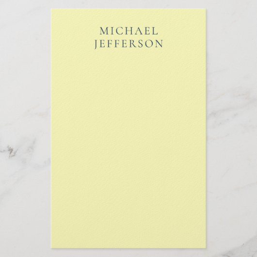 Very Pale Yellow Minimalist Plain Modern Name Briefpapier (Voorkant)