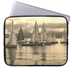 Verzameling jachten in Schotland. Laptop Sleeve