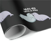 Verzegeld met een Kiss Funny Zee Lion Seal Pun Dar Cadeaupapier (Rol Hoek)