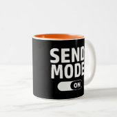 Verzendmodus ingeschakeld tweekleurige koffiemok (Voorkant rechts)