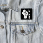 Verzet met vuist - in wit 0002 vierkante button 5,1 cm (In situ)