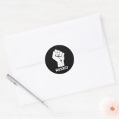 Verzet met vuist - in wit ronde sticker (Envelop)