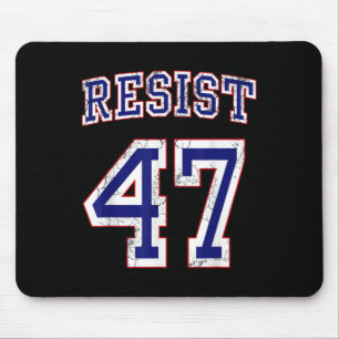 Verzet tegen Trump 47 Retro Distressed Graphic Muismat