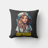 Verzurend met kat-omvang: De perfecte feline-Inspi Kussen (Voorkant)