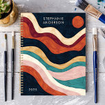 Vet Abstracte penseelstreekgolven Sun Aangepaste n Planner<br><div class="desc">Dit opvallende ontwerp toont gedurfde golfslag en zon in rijke roesttinten, blauwgroen, marineblauw en blush, met een levendig zonnescherm. De handgeschilderde stijl voegt diepte en textuur toe, terwijl de gepersonaliseerde naam en het jaartal creëer een unieke en stijlvolle touch hebben. Ideaal voor studenten, professionals of iedereen die houdt van design....</div>