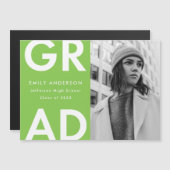 Vet Afstudeerder Lime Green Foto Afstuderen Magnetische Uitnodiging (Voorkant / Achterkant)