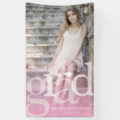 Vet AFSTUDEERDER Roze Ombre Bekleding Foto Afstude Spandoek (Verticaal)