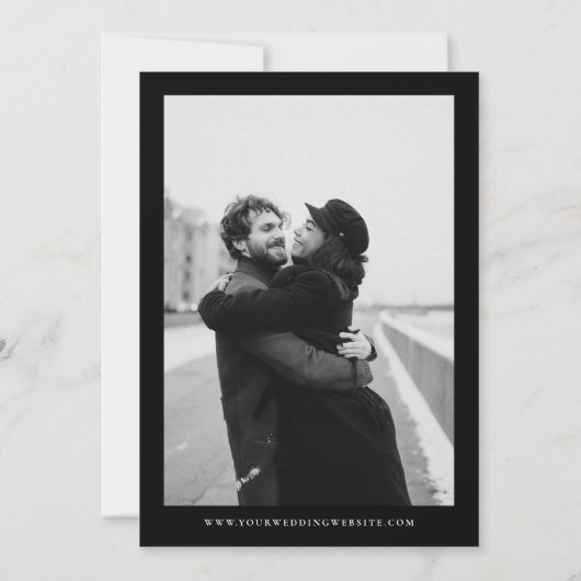 Vet Ampersand & Datum Zwart & Wit Foto Bruiloft Kaart (Achterkant)