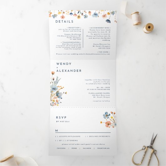 Vet Elegant Bloemen Bruiloft Alles in Een Drieluik Uitnodiging (Binnen)