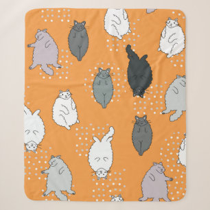 Vet, fluffy katten liggen op hun rug. Cute co Sherpa Deken