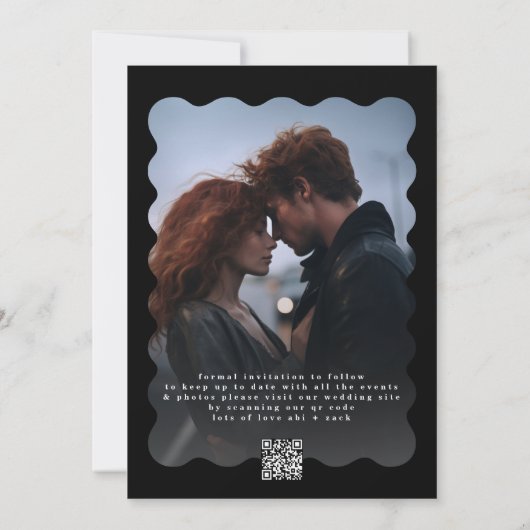 Vet geschulpte rand zwart wit QR code foto Save The Date (Achterkant)