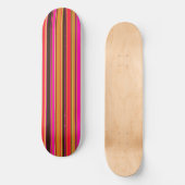 Vet gestreept skateboard - goud, rood en magenta (Voorkant)