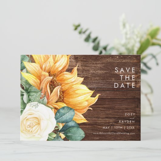 Vet land Zonnebloem | Horizontaal hout Save The Date (Staand voorkant)