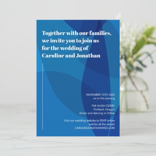 Vet Levendige Artsy Blauw Abstracte Moderne Huweli Kaart (Staand voorkant)