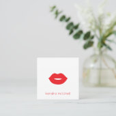 Vet minimalistisch rode lippen Logo make-up arties Vierkante Visitekaartje (Staand voorkant)