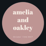 Vet minimalistisch stoffig Roos retro aangepaste b Ronde Sticker<br><div class="desc">Vet Minimalistisch Boho Dusty Roos Retro Eenvoudige Custom Wedding Classic Ronde Sticker</div>