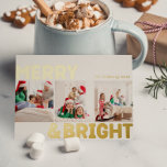 Vet Modern Drie foto Vrolijk en helder goud Folie Feestdagen Briefkaart<br><div class="desc">Stuur dit vakantieseizoen warme wensen met dit unieke en leuke, gedurfde, moderne drie foto vrolijke en felgouden folie vakantie briefkaart. Het eenvoudige en minimalistische ontwerp bevat boho-geïnspireerde elementen in gouden folie. Vier de feestelijke geest van december, dit ontwerp brengt een vrolijke en leuke touch aan elke gelegenheid. De gouden seizoenskleur...</div>
