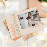 Vet Modern Koraal Vrolijk Kerstfeest Vier Foto Feestdagenkaart<br><div class="desc">Stuur warme wensen dit vakantieseizoen met deze unieke en schattige, gedurfde moderne koraal Vrolijke Kerstmis vier foto vakantie kaart. Het eenvoudige en minimalistische ontwerp bevat boho-geïnspireerde elementen in lichtroze, pastelkoraal, salie groen, blush en perzikkleur. Vier de feestelijke geest van december, dit ontwerp brengt een vrolijke en leuke touch aan elke...</div>