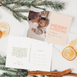 Vet Modern Koraal Vrolijk Kerstmis Één Foto Feestdagenkaart<br><div class="desc">Stuur dit vakantieseizoen warme wensen met dit unieke en leuke, gedurfde, moderne koraal Vrolijk kerstfeest één foto vakantie briefkaart. Het eenvoudige en minimalistische ontwerp bevat boho-geïnspireerde elementen in lichtroze, pastelkoraal, salie groen, blush en perzikkleur. Vier de feestelijke geest van december, dit ontwerp brengt een vrolijke en leuke touch aan elke...</div>