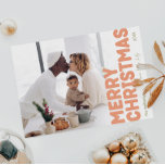 Vet Modern Merry Christmas Volledige foto Feestdagenkaart<br><div class="desc">Stuur warme wensen dit vakantieseizoen met deze unieke en schattige, gedurfde moderne Merry Christmas full photo holiday card. Het eenvoudige en minimalistische ontwerp bevat boho-geïnspireerde elementen in lichtroze, pastelkoraal, salie groen, blush en perzikkleur. Vier de feestelijke geest van december, dit ontwerp brengt een vrolijke en leuke touch aan elke gelegenheid....</div>