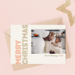 Vet Modern Vrolijk Kerstjaar in Review 4 Foto Feestdagenkaart<br><div class="desc">Stuur dit vakantieseizoen hartelijke wensen met deze bijzondere en leuke, gedurfde moderne Merry Christmas year in review 4 foto vakantiekaart. Het eenvoudige en minimalistische ontwerp bevat boho-geïnspireerde elementen in lichtroze, pastelkoraal, salie groen, blush en perzikkleur. Vier de feestelijke geest van december, dit ontwerp brengt een vrolijke en leuke touch aan...</div>
